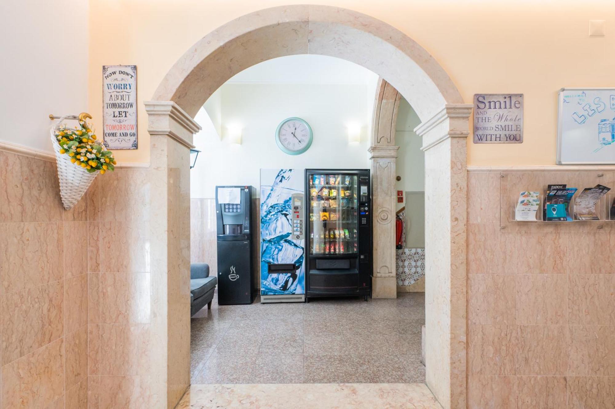 Norte Guest House Lisbon Bagian luar foto